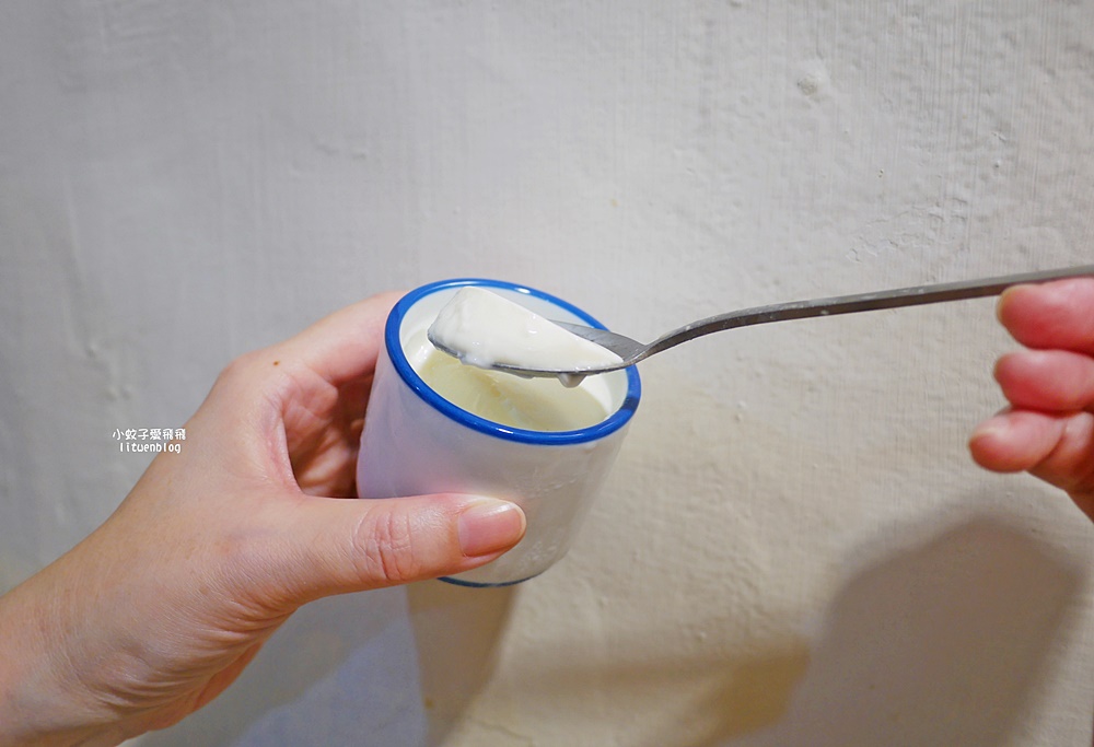 萬隆冰店「三角冰冰品專賣店」造型刨冰台式豆花有鐵觀音的雙拼奶奶 萬隆冰店「三角冰冰品專賣店」造型刨冰台式豆花有鐵觀音的雙拼奶奶
