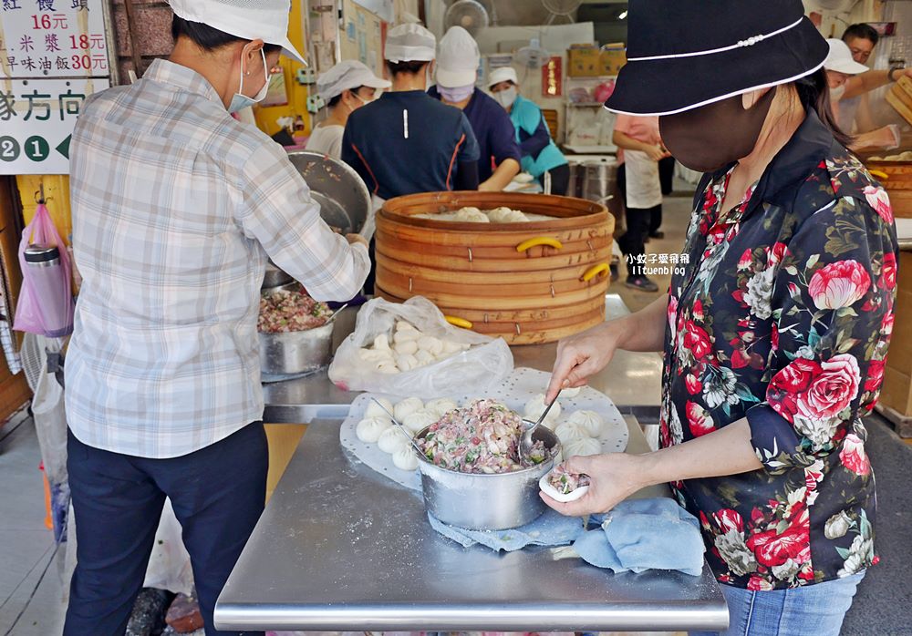 金山美食「金山王肉包」賣了40年總是大排長龍