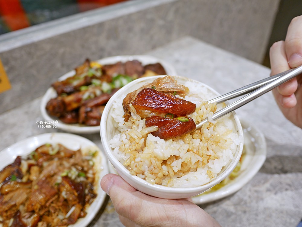 「老牌張豬腳飯」超過6000則評論冠上台北必吃豬腳