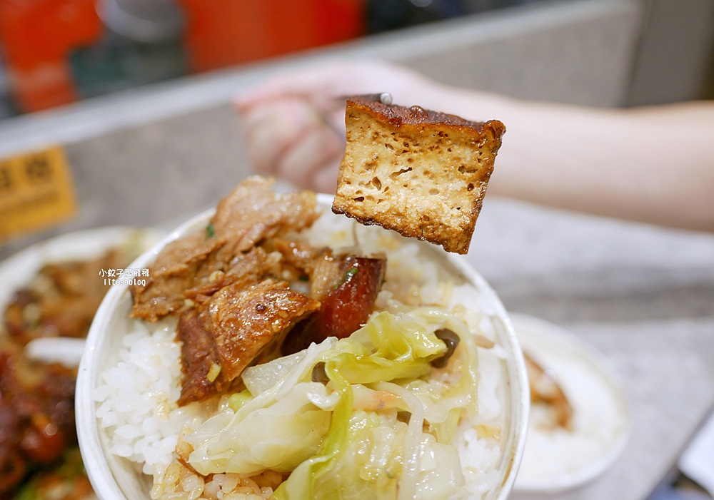 「老牌張豬腳飯」超過6000則評論冠上台北必吃豬腳
