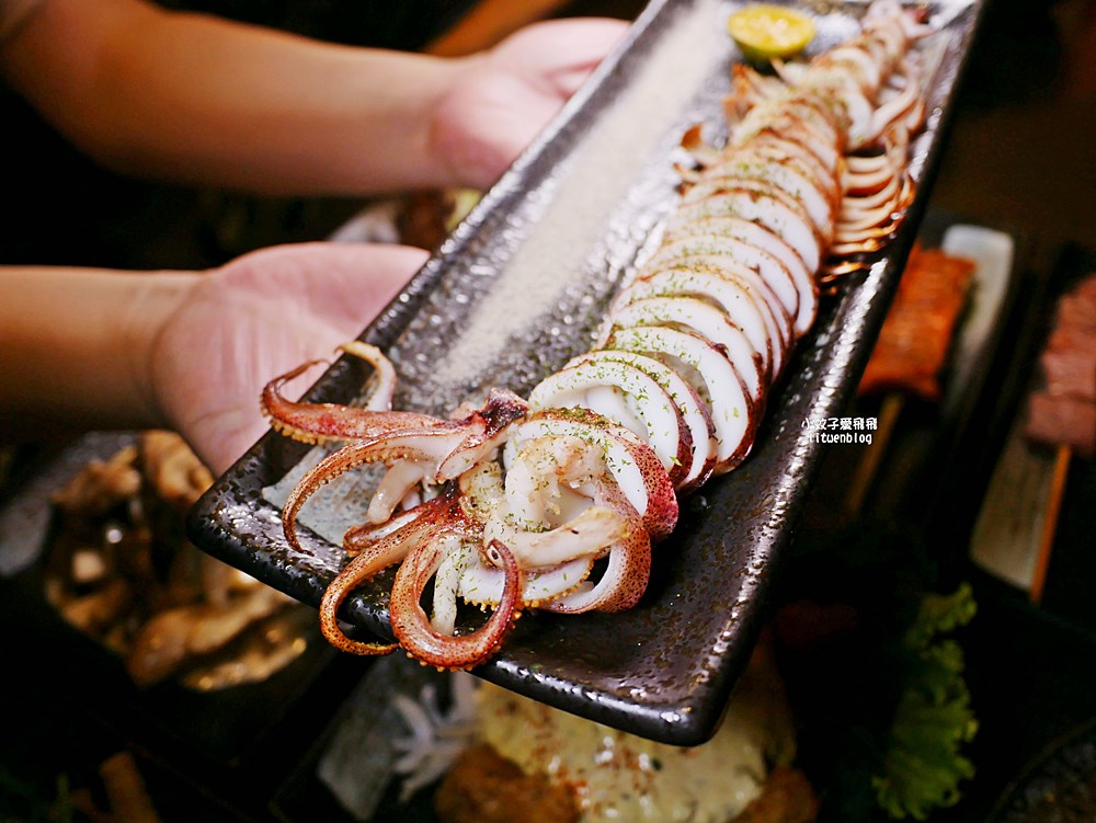 三重美食「老串角居酒屋三重店」超過百道料理，聚餐小酌深夜食堂首選
