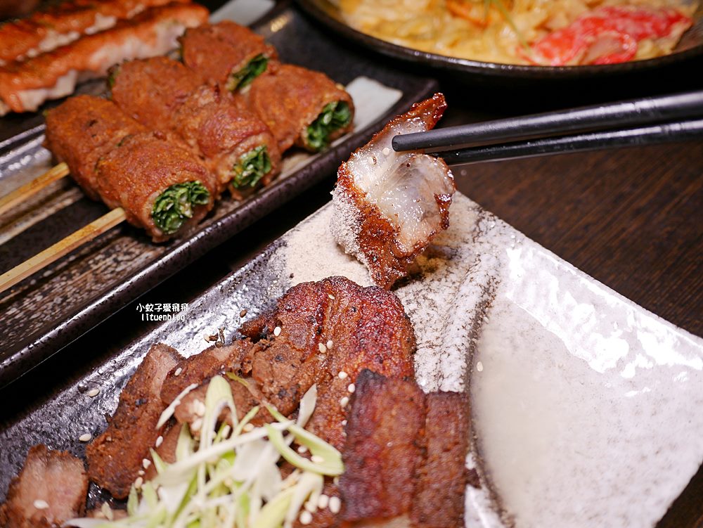 三重美食「老串角居酒屋三重店」超過百道料理，聚餐小酌深夜食堂首選