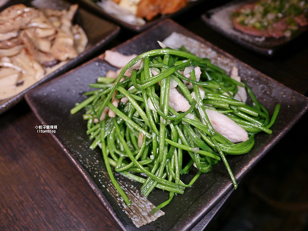 三重美食「老串角居酒屋三重店」超過百道料理，聚餐小酌深夜食堂首選