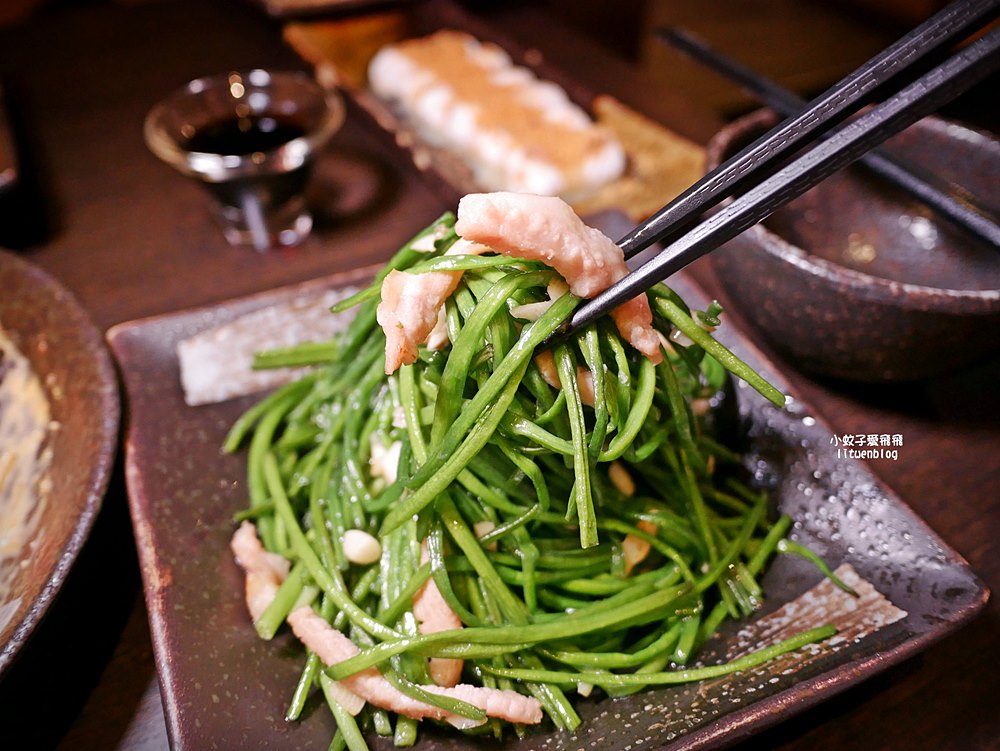 三重美食「老串角居酒屋三重店」超過百道料理，聚餐小酌深夜食堂首選