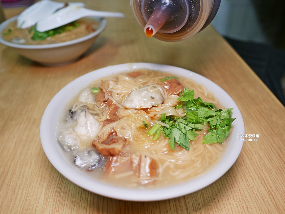 萬華最強麵線「陳記腸蚵專業麵線」超肥碩蚵仔大碗逼近百元