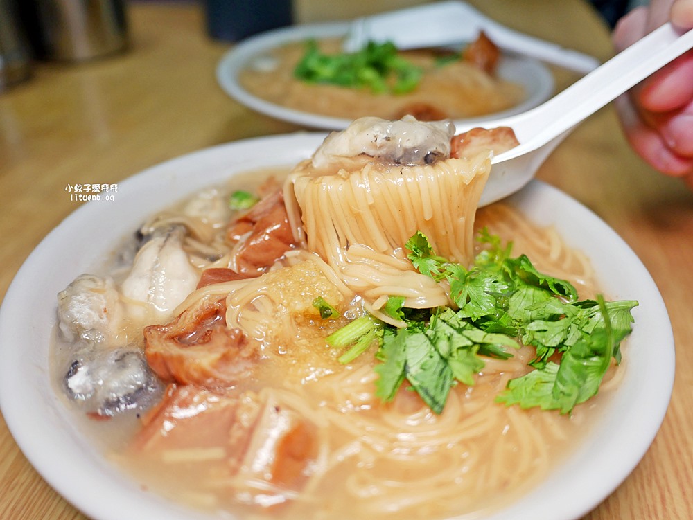 萬華最強麵線「陳記腸蚵專業麵線」超肥碩蚵仔大碗逼近百元
