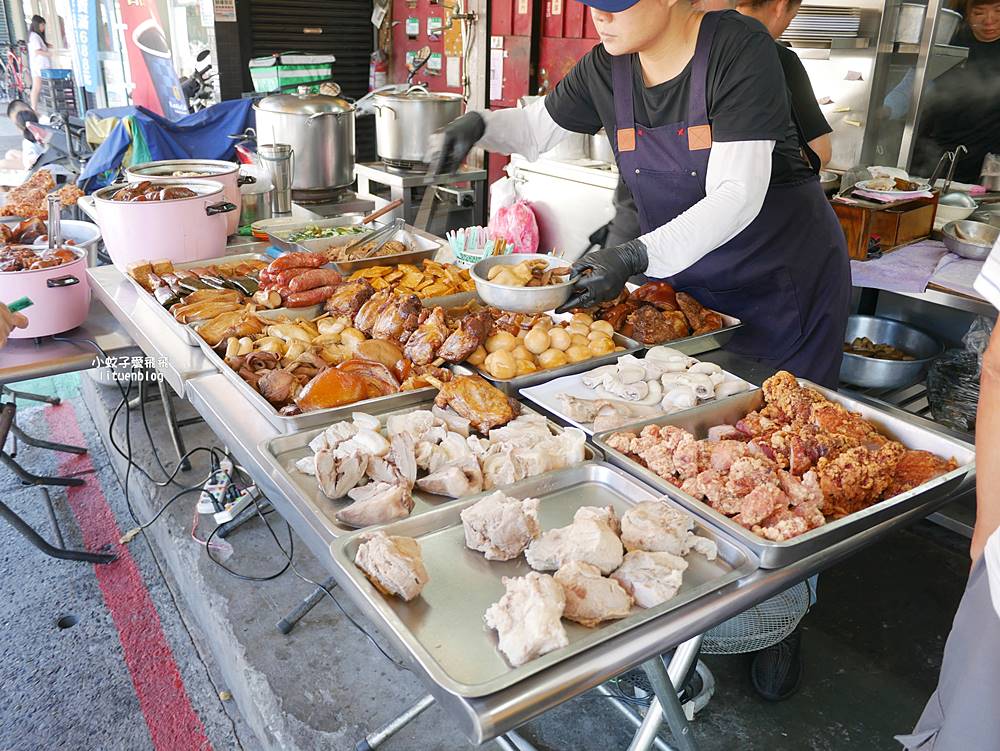 關渡美食「阿成切仔麵」小菜滷味黑白切選擇豐富比麵食還吸睛