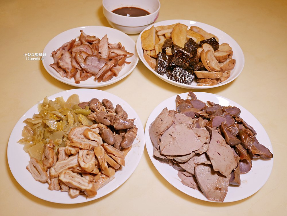 鶯歌美食「鶯歌林滷味」排隊冷滷份量多，辣醬超頂必加