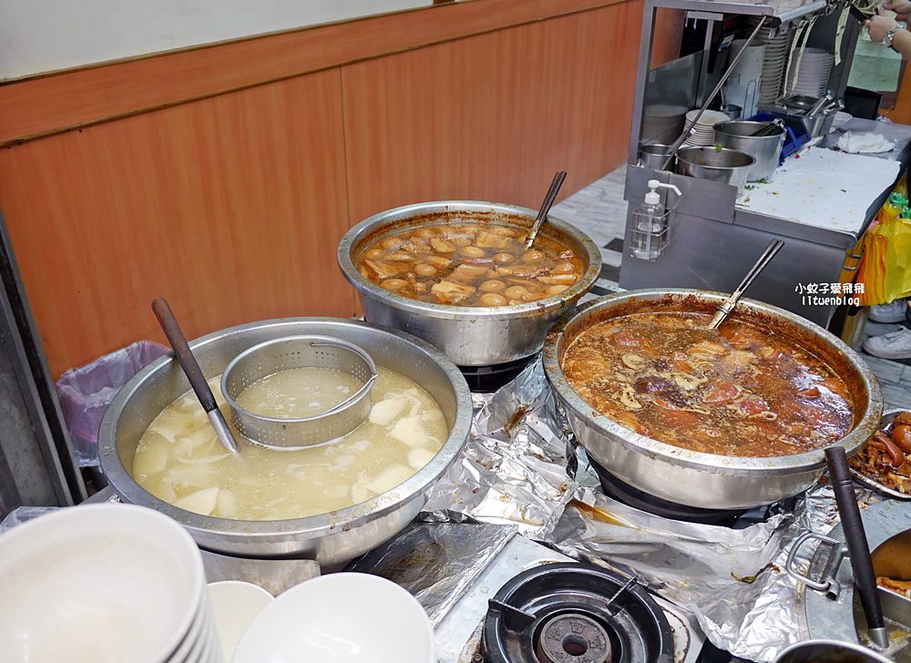 中山國小站美食「黃記魯肉飯」雙城街夜市旁排隊魯肉飯觀光客朝聖指定,米其林推薦 中山國小站美食「黃記魯肉飯」雙城街夜市旁排隊魯肉飯觀光客朝聖指定,米其林推薦