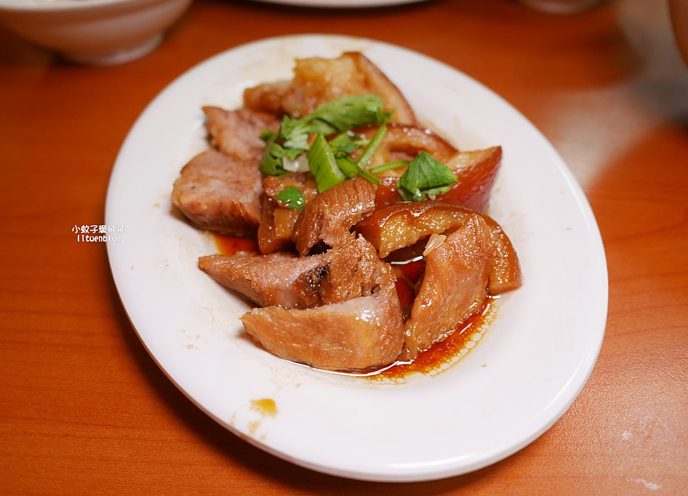 中山國小站美食「黃記魯肉飯」雙城街夜市旁排隊魯肉飯觀光客朝聖指定,米其林推薦 中山國小站美食「黃記魯肉飯」雙城街夜市旁排隊魯肉飯觀光客朝聖指定,米其林推薦