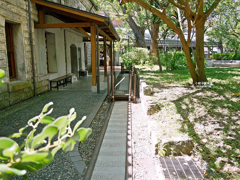 「國立臺灣博物館南門館」日治時期樟腦鴉片製造廠,超美水池紅樓小白宮 「國立臺灣博物館南門館」日治時期樟腦鴉片製造廠,超美水池紅樓小白宮