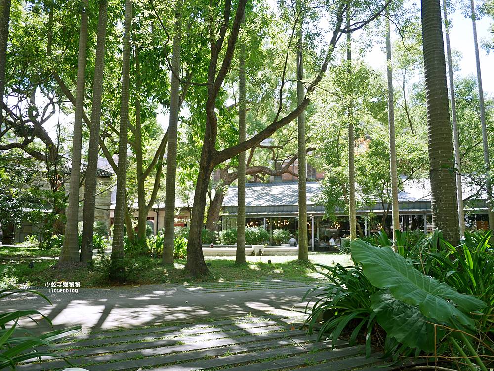 「國立臺灣博物館南門館」日治時期樟腦鴉片製造廠,超美水池紅樓小白宮 「國立臺灣博物館南門館」日治時期樟腦鴉片製造廠,超美水池紅樓小白宮