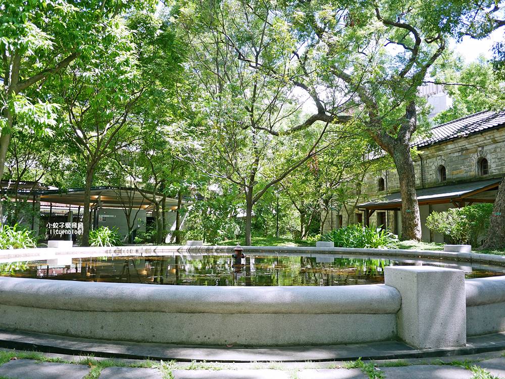 「國立臺灣博物館南門館」日治時期樟腦鴉片製造廠,超美水池紅樓小白宮 「國立臺灣博物館南門館」日治時期樟腦鴉片製造廠,超美水池紅樓小白宮
