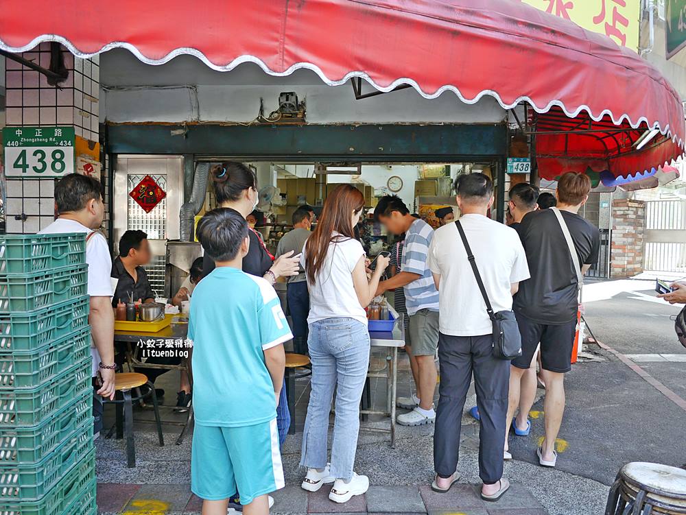 新店美食「旭達豆漿店」凌晨五點開賣排隊就為了招牌蛋餅現擀現煎 新店美食「旭達豆漿店」凌晨五點開賣排隊就為了招牌蛋餅現擀現煎