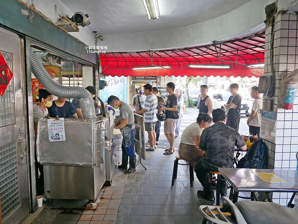 新店美食「旭達豆漿店」凌晨五點開賣排隊就為了招牌蛋餅現擀現煎 新店美食「旭達豆漿店」凌晨五點開賣排隊就為了招牌蛋餅現擀現煎