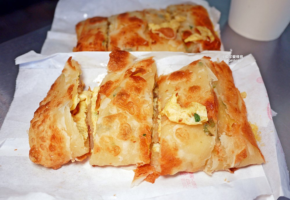 新店美食「旭達豆漿店」凌晨五點開賣排隊就為了招牌蛋餅現擀現煎 新店美食「旭達豆漿店」凌晨五點開賣排隊就為了招牌蛋餅現擀現煎