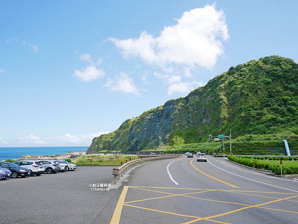 水湳洞秘境「大野狼與小綿羊岩」動感優美的天然海蝕岩ig熱點