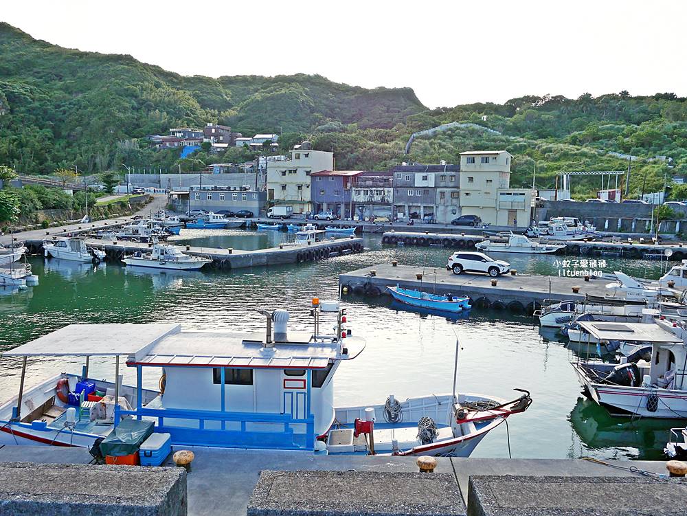 望海巷跨海景觀橋、八斗子車站北台灣最美的跨海自行車步道與鐵道
