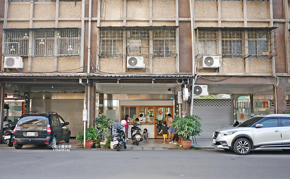 三峽咖啡「ED Coffee一滴咖啡館」手作甜點寵物友善，店狗也很親人