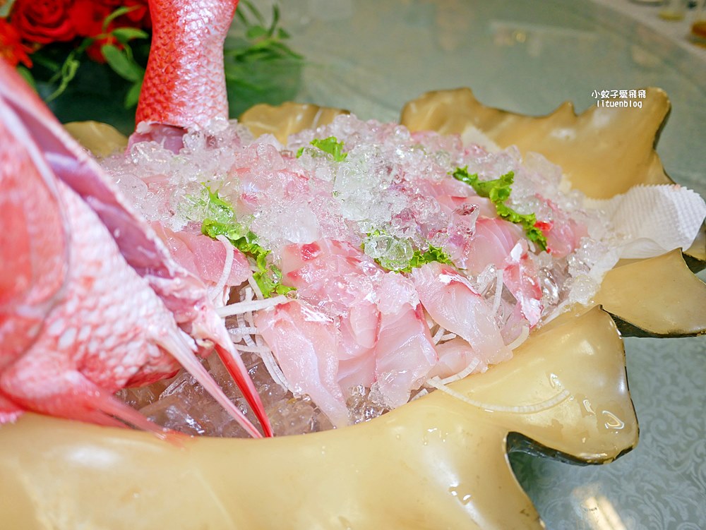 台北海產店推薦「龍洞海產」巷子裡的澎湃級海鮮開業超過30年 台北海產店推薦「龍洞海產」巷子裡的澎湃級海鮮開業超過30年