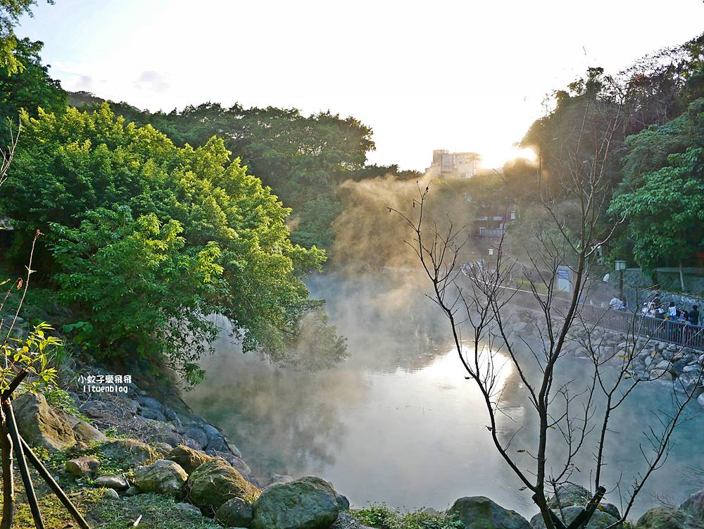 北投景點「地熱谷」青磺泉熱騰騰硫磺煙霧景色太仙 北投景點「地熱谷」青磺泉熱騰騰硫磺煙霧景色太仙