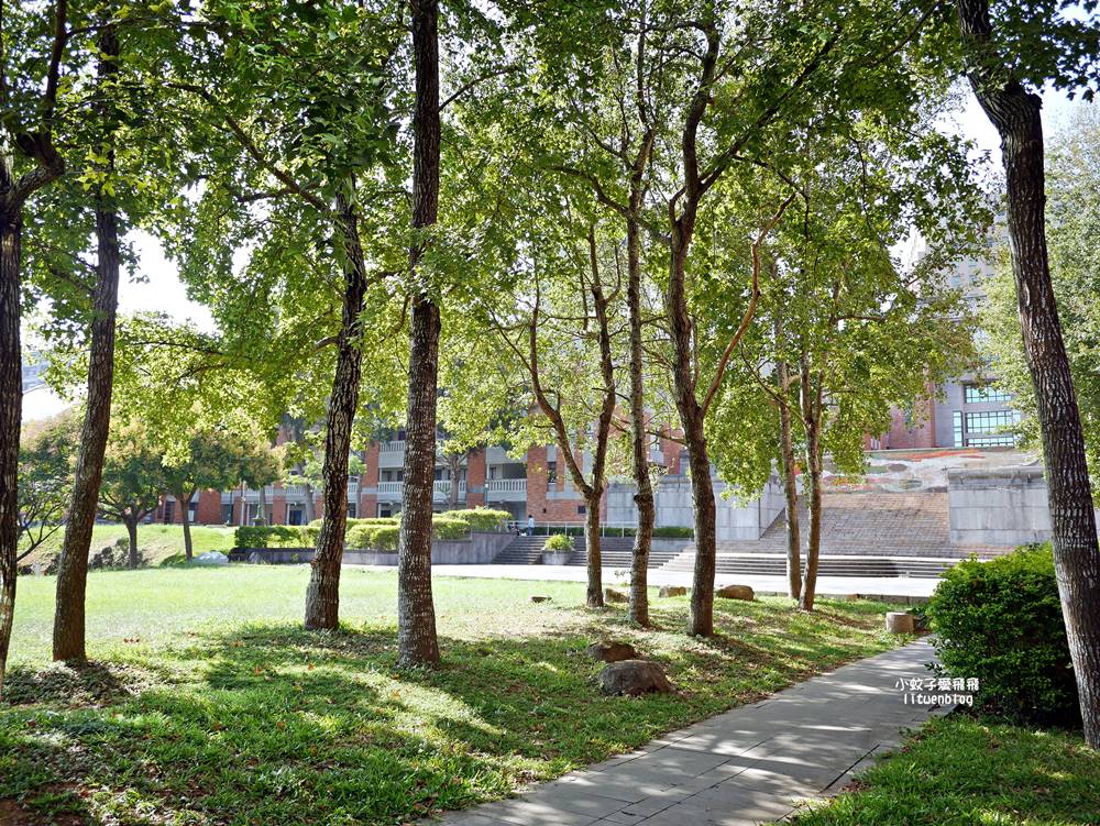 北投景點「國立臺北藝術大學」關渡平原大屯山遼闊景觀,台灣首座大學美術館關渡美術館 北投景點「國立臺北藝術大學」關渡平原大屯山遼闊景觀,台灣首座大學美術館關渡美術館