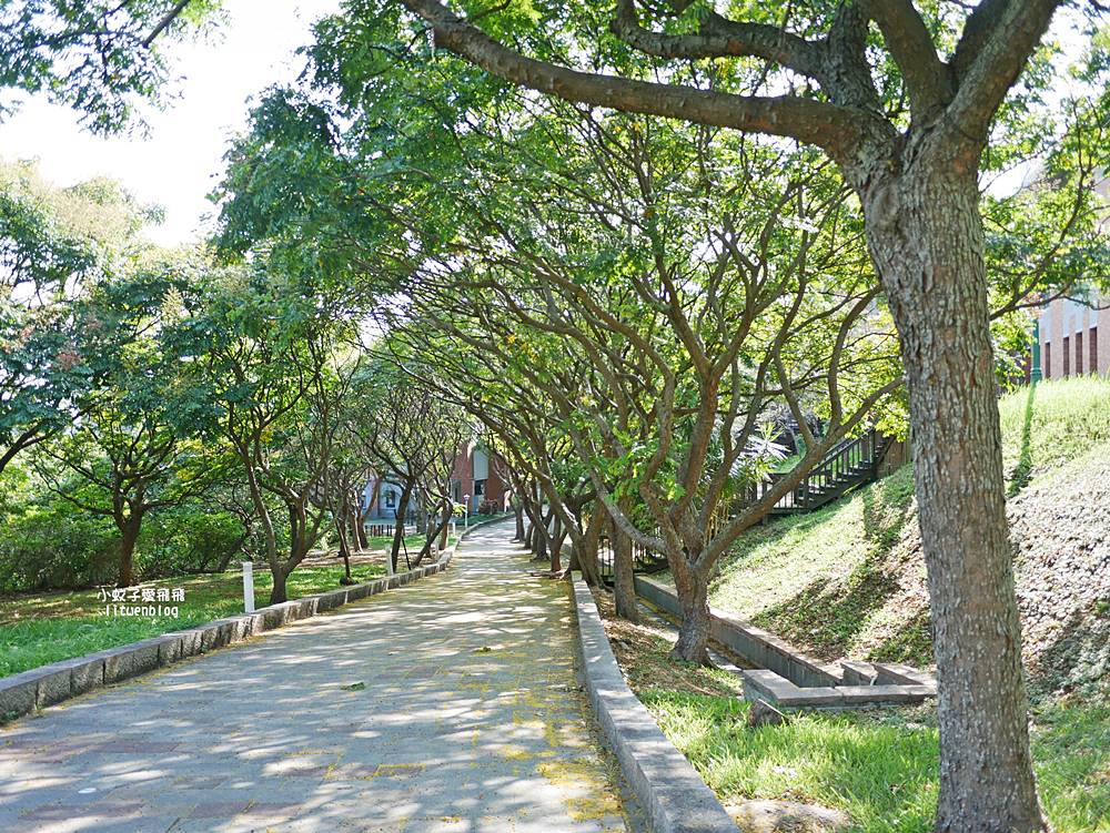 北投景點「國立臺北藝術大學」關渡平原大屯山遼闊景觀,台灣首座大學美術館關渡美術館 北投景點「國立臺北藝術大學」關渡平原大屯山遼闊景觀,台灣首座大學美術館關渡美術館
