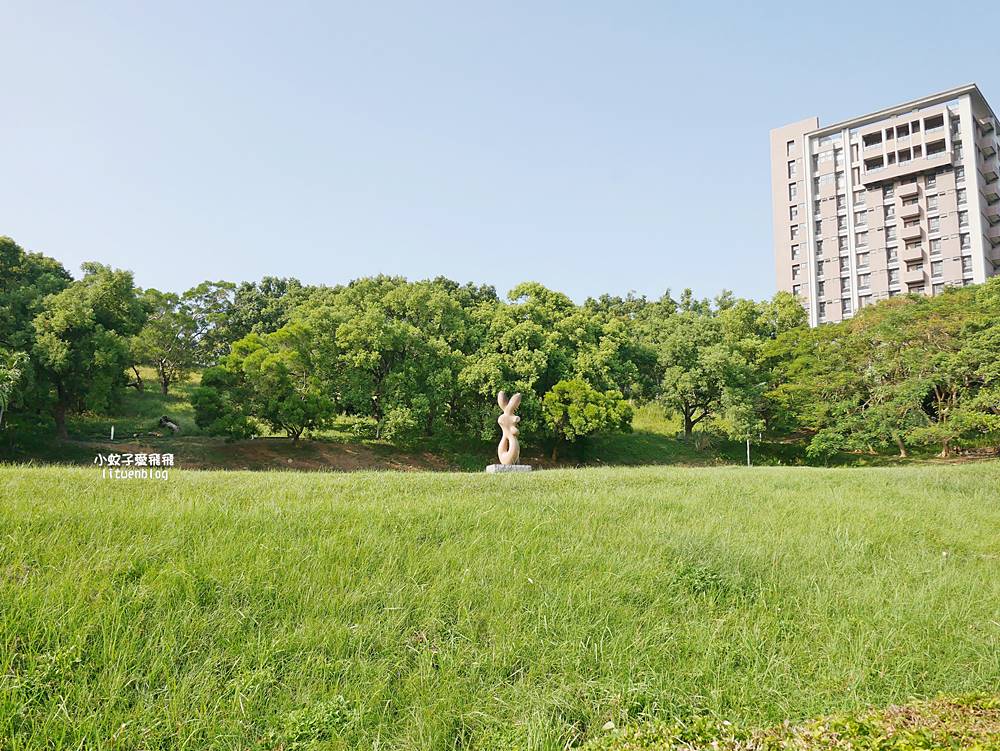 北投景點「國立臺北藝術大學」關渡平原大屯山遼闊景觀，台灣首座大學美術館關渡美術館