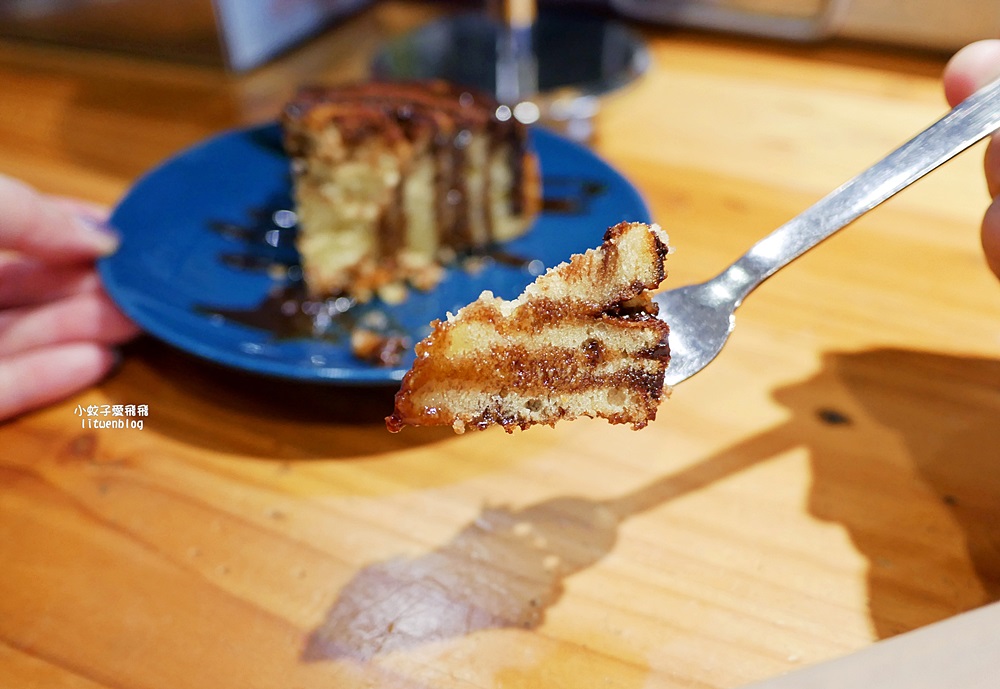 關渡咖啡「爐鍋咖啡luguo cafe」資深專業烘豆超過20年的創始店，有一隻個性貓咪