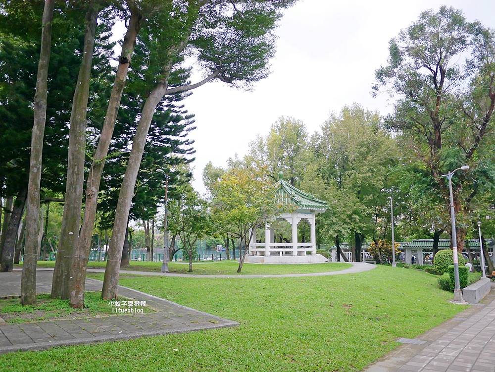 北投免費溫泉泡腳「復興公園泡腳池」近捷運站大型免費足湯廣場 北投免費溫泉泡腳「復興公園泡腳池」近捷運站大型免費足湯廣場