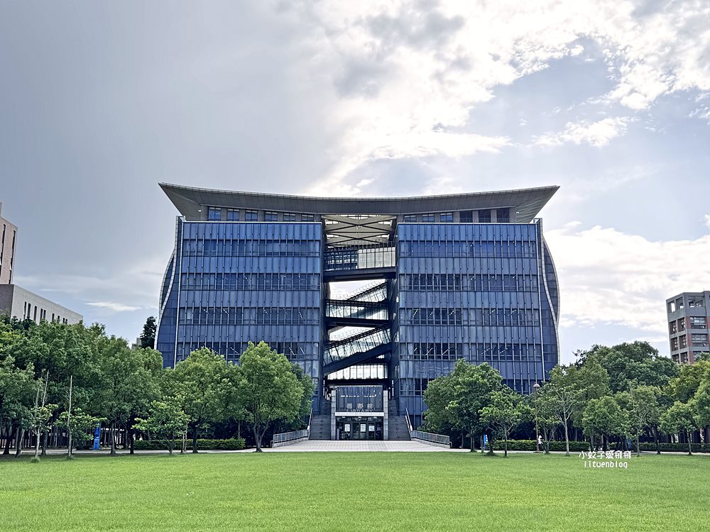 三峽景點「國立臺北大學圖書館」曾獲PTT推薦全台最美大學圖書館前三名 三峽景點「國立臺北大學圖書館」曾獲PTT推薦全台最美大學圖書館前三名
