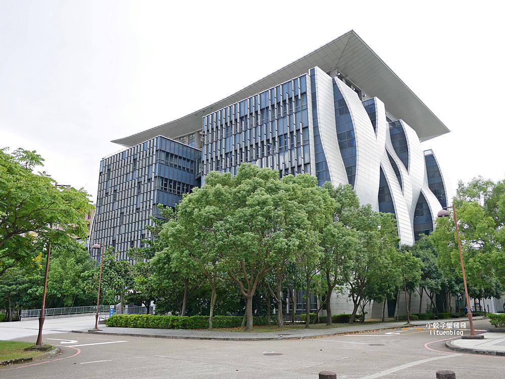 三峽景點「國立臺北大學圖書館」曾獲PTT推薦全台最美大學圖書館前三名 三峽景點「國立臺北大學圖書館」曾獲PTT推薦全台最美大學圖書館前三名