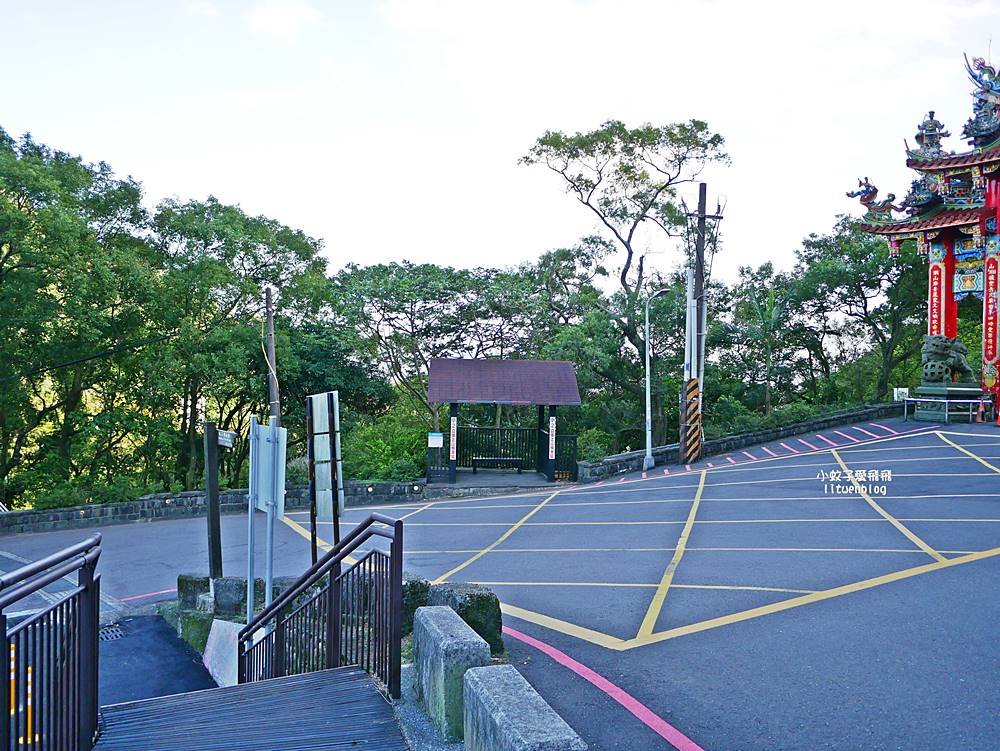 全台唯一紫色吊橋「白石湖吊橋」周邊景點春秋步道、同心池、夫妻樹、草莓園一日遊