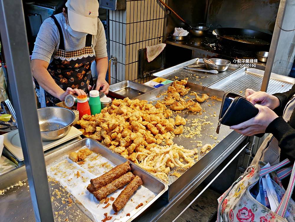 關渡美食「關渡市場鮮炸雞」賣30年超熱銷炸物，新鮮乾淨好吃