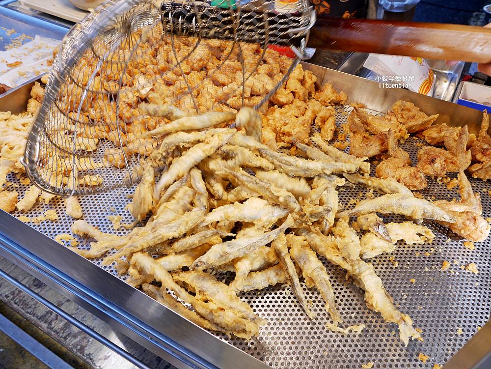 關渡美食「關渡市場鮮炸雞」賣30年超熱銷炸物，新鮮乾淨好吃