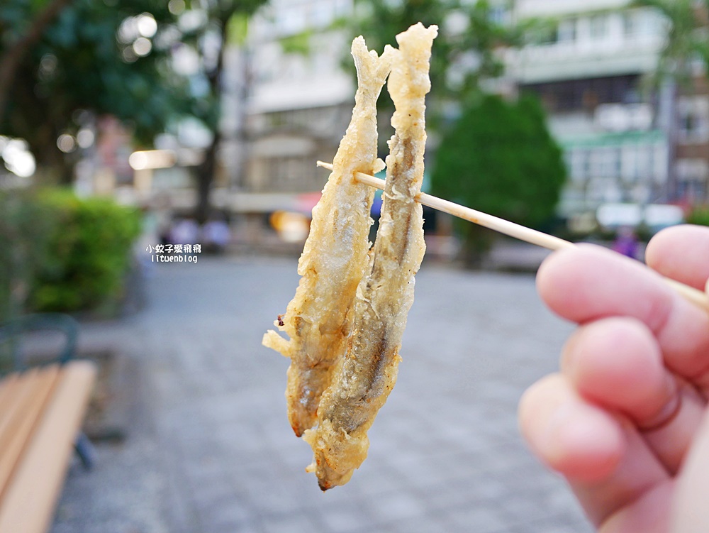 關渡美食「關渡市場鮮炸雞」賣30年超熱銷炸物，新鮮乾淨好吃