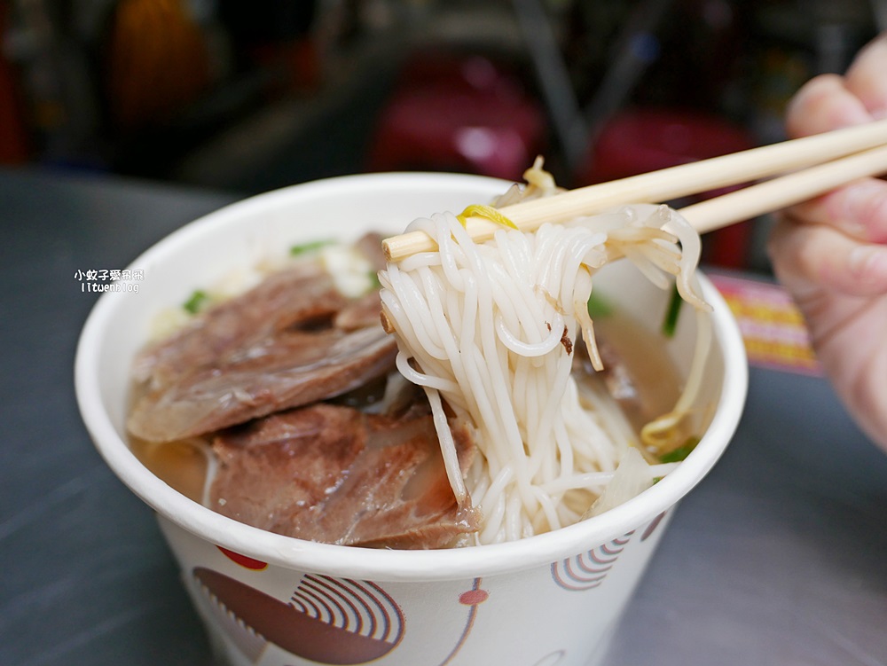 關渡美食「阮Q臭豆腐」巷仔內的人氣軟Q臭豆腐與越南牛肉米線