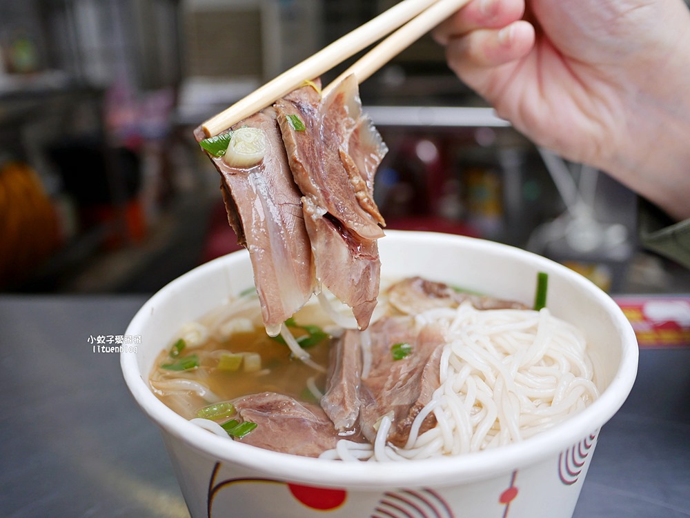 關渡美食「阮Q臭豆腐」巷仔內的人氣軟Q臭豆腐與越南牛肉米線