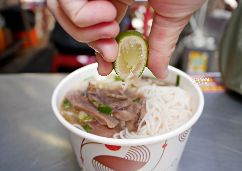 關渡美食「阮Q臭豆腐」巷仔內的人氣軟Q臭豆腐與越南牛肉米線