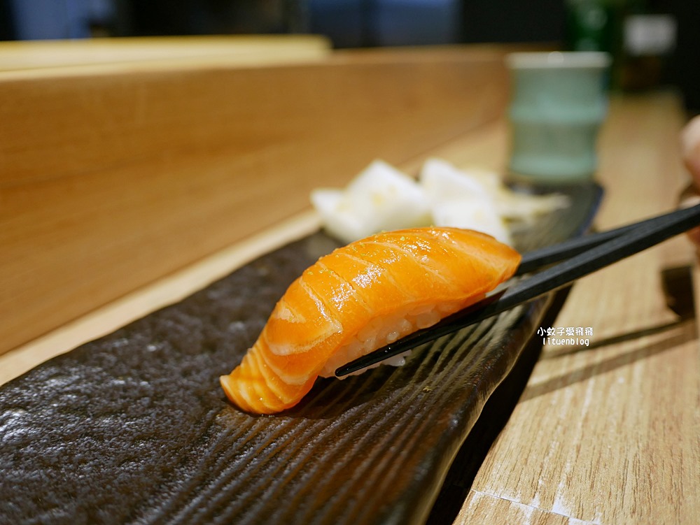 內湖湖光市場「仁壽司」無菜單板前壽司料理，無菜單板前壽司料理都是主顧客