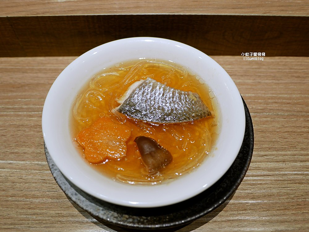 內湖湖光市場「仁壽司」無菜單板前壽司料理，無菜單板前壽司料理都是主顧客