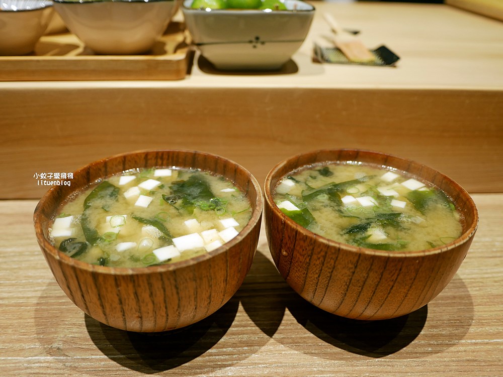 內湖湖光市場「仁壽司」無菜單板前壽司料理，無菜單板前壽司料理都是主顧客