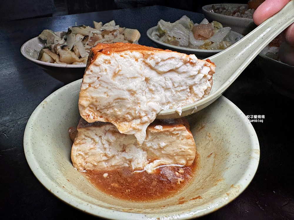 「今大魯肉飯」三重魯肉飯指標,全肥肉臊入口即化 「今大魯肉飯」三重魯肉飯指標,全肥肉臊入口即化