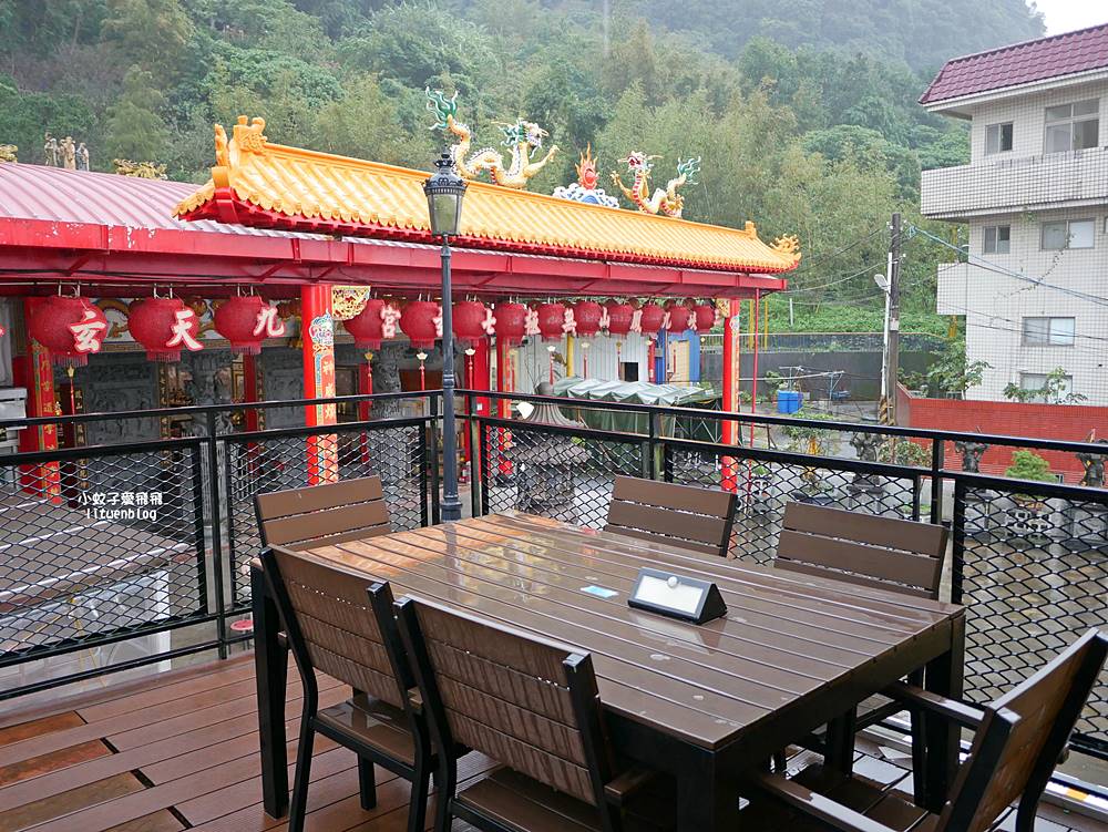 三峽咖啡「NineSky九天」九天玄女宮廟旁彩色貨櫃屋，賞景午茶時光