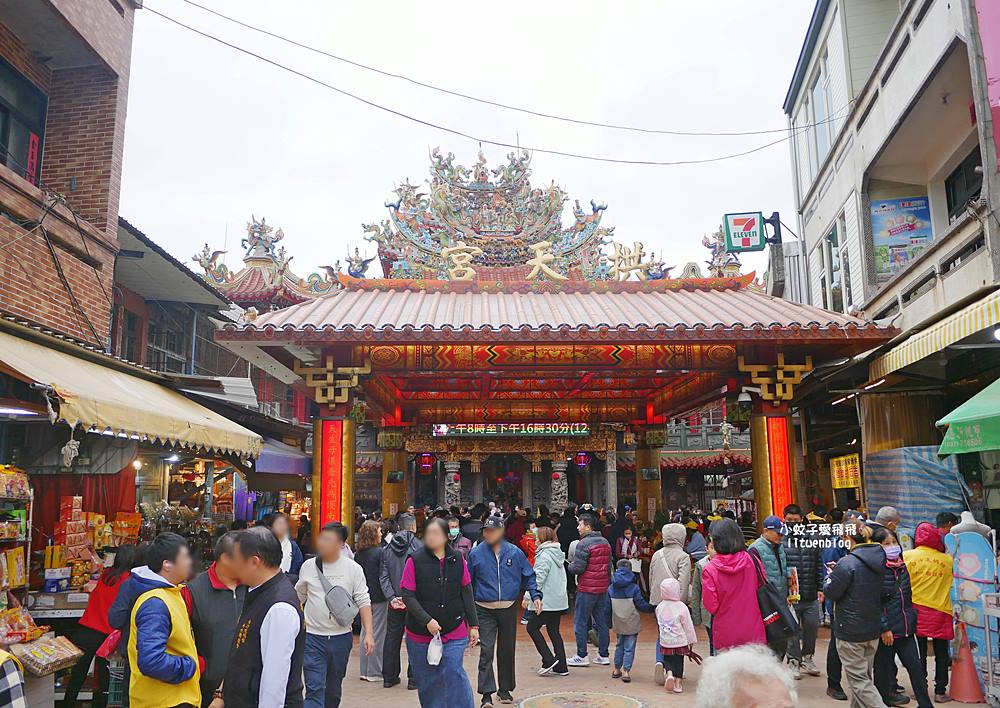 苗栗景點「白沙屯拱天宮」最有個性的媽祖，粉紅超跑的魅力與在地美食小吃