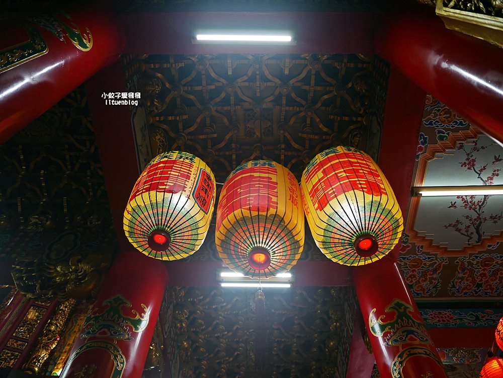 苗栗景點「白沙屯拱天宮」最有個性的媽祖，粉紅超跑的魅力與在地美食小吃