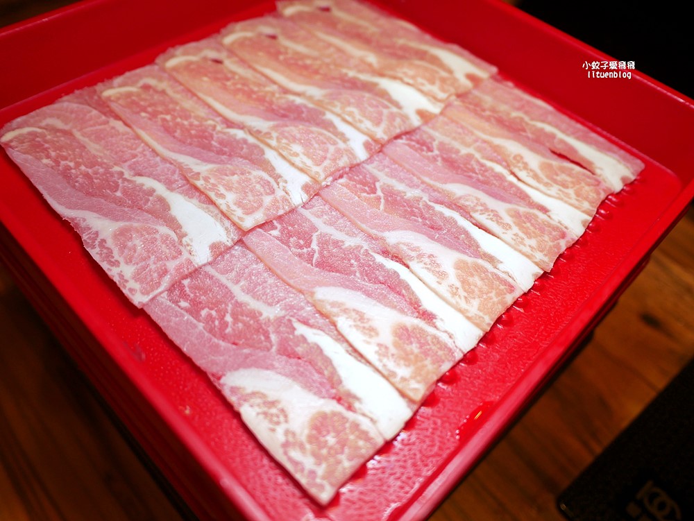 台北壽喜燒吃到飽推薦「潮肉壽喜燒」539元起多款肉+自助吧無限供應