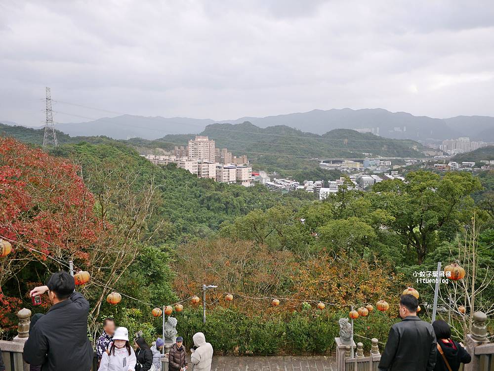 秋冬限定,汐止拱北殿古典雙拱橋賞楓秘境 秋冬限定,汐止拱北殿古典雙拱橋賞楓秘境