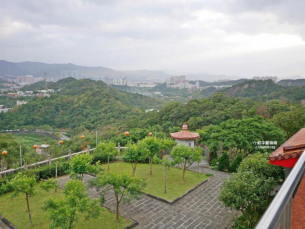 秋冬限定，汐止拱北殿古典雙拱橋賞楓秘境
