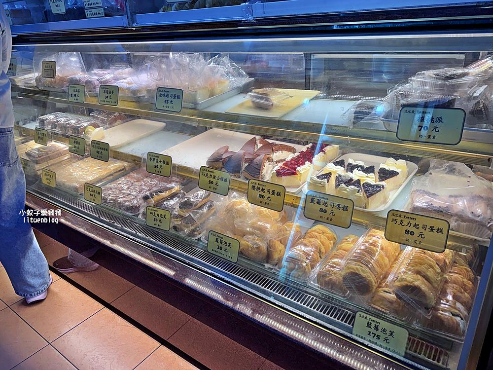 天母老店「吃吃看」在地超過45年，重濃郁系藍莓派已回購數次